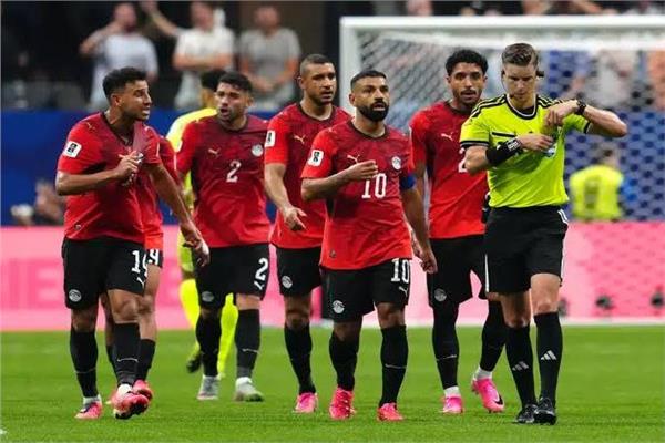 رغم شكوى مصر.. حكم «Var» مباراة مصر والأرجنتين يتواجد في لقاء النرويج وإنجلترا 